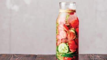 STRAWBERRY CUCUMBER WATER