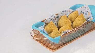 Cestinho de coxinha fit com seis unidades